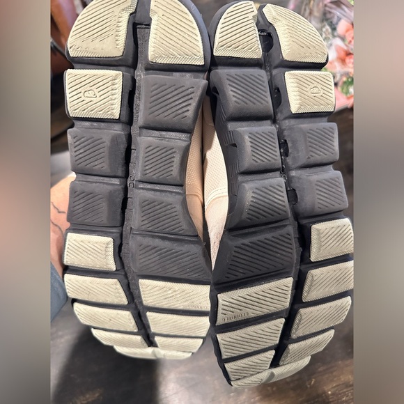 Womens On Cloud X3 fawn/magnet size 7.5 - Picture 7 of 10